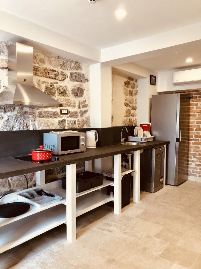 Guesthouse Giraffe Donja Lastva Zewnętrze zdjęcie